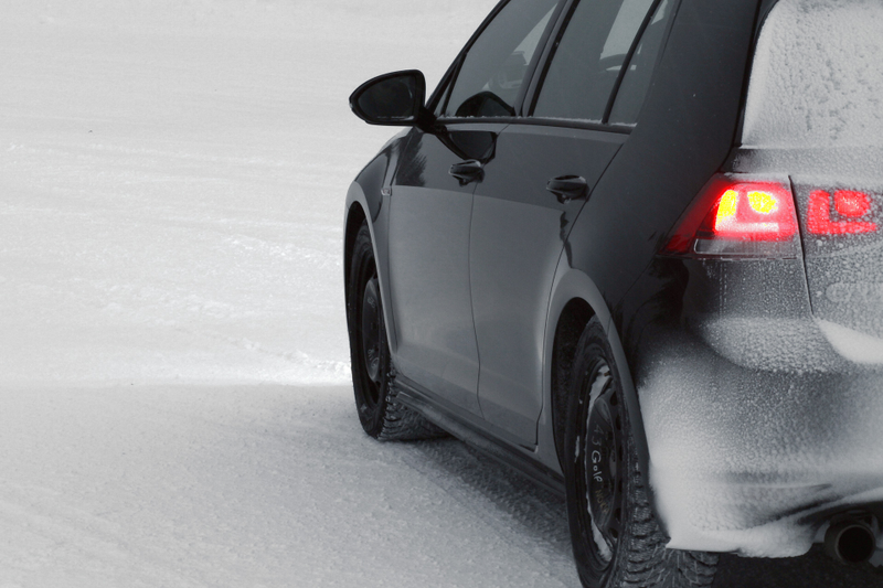 Illustration for article titled Flat Out At White Hell, The Northernmost Car Testing Center In The World